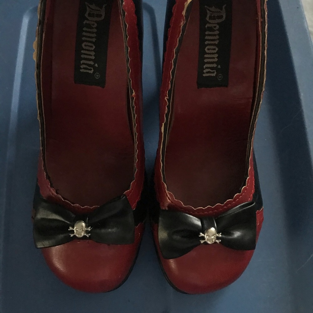 Demonia Mary Jane heels size 7- red & black